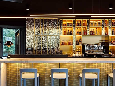 TRIBE Lyon Croix Rousse