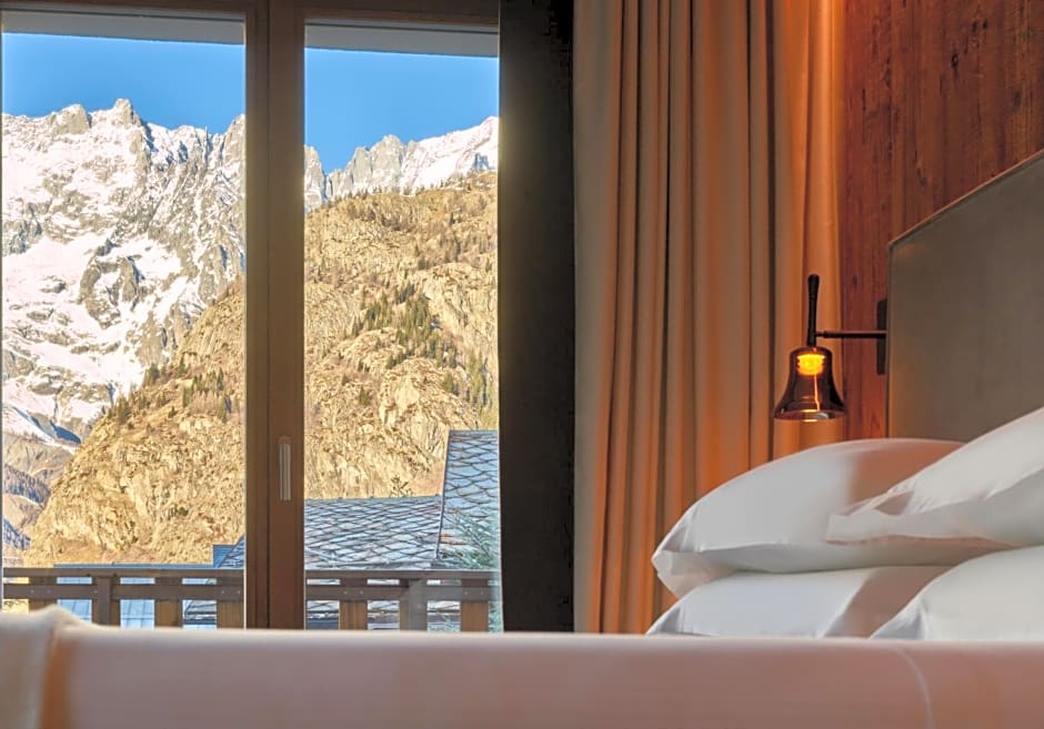 Le Massif Hotel & Lodge Courmayeur The Leading Hotels of the World