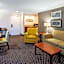La Quinta Inn & Suites by Wyndham Houston Baytown East