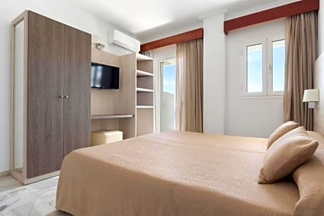 DOUBLE SIDE SEA VIEW