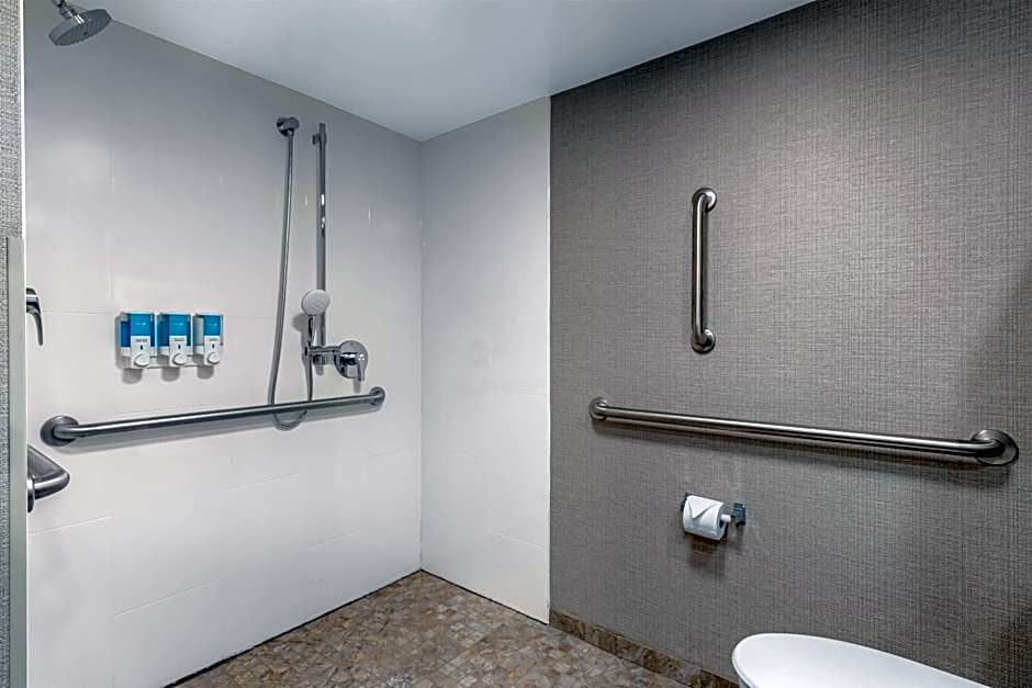 Drury Inn & Suites Joplin