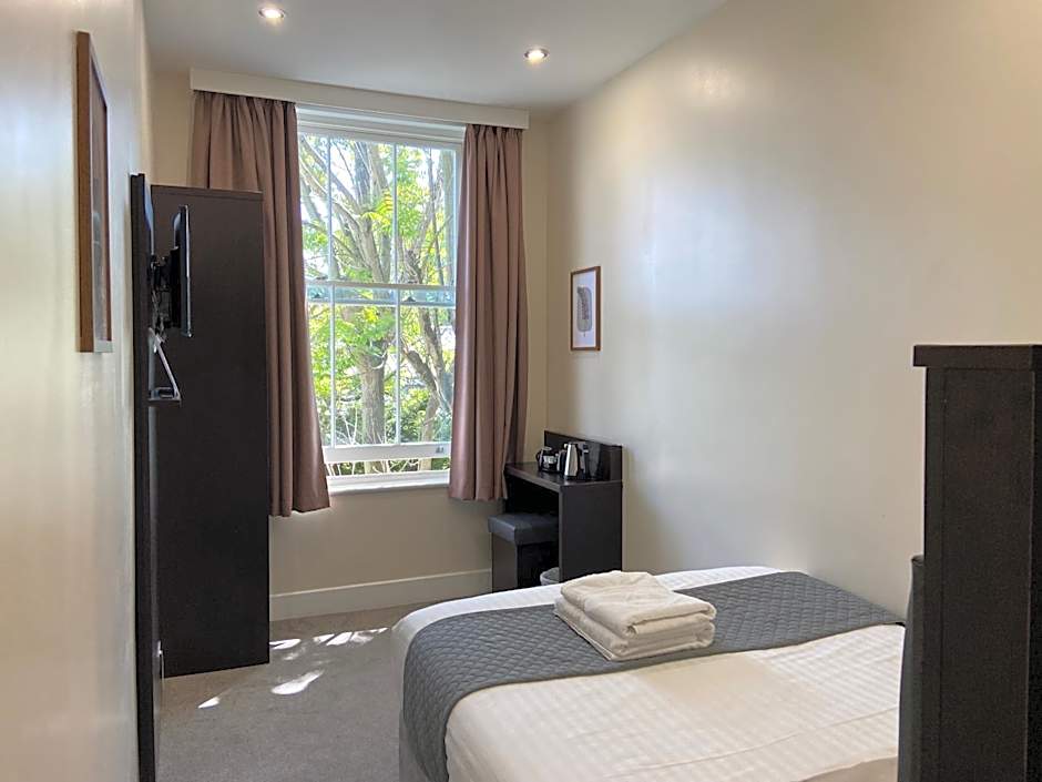 Trebovir Hotel London