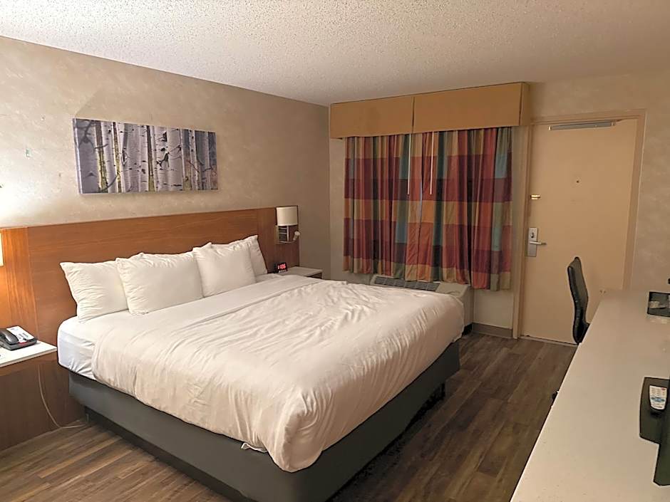 Quality Inn and Conference Center Greeley Downtown
