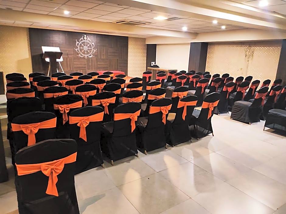 Krishna Inn By Royal Hotels