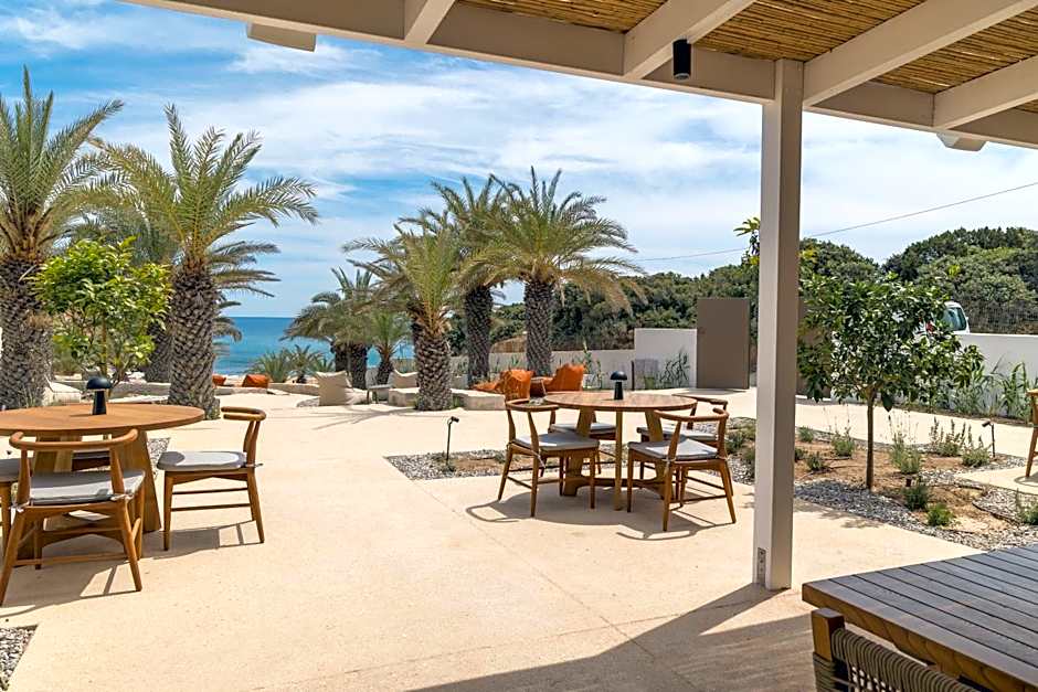 Golden Milos Beach Ηouse by Domotel