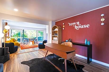 Town House Lodge
