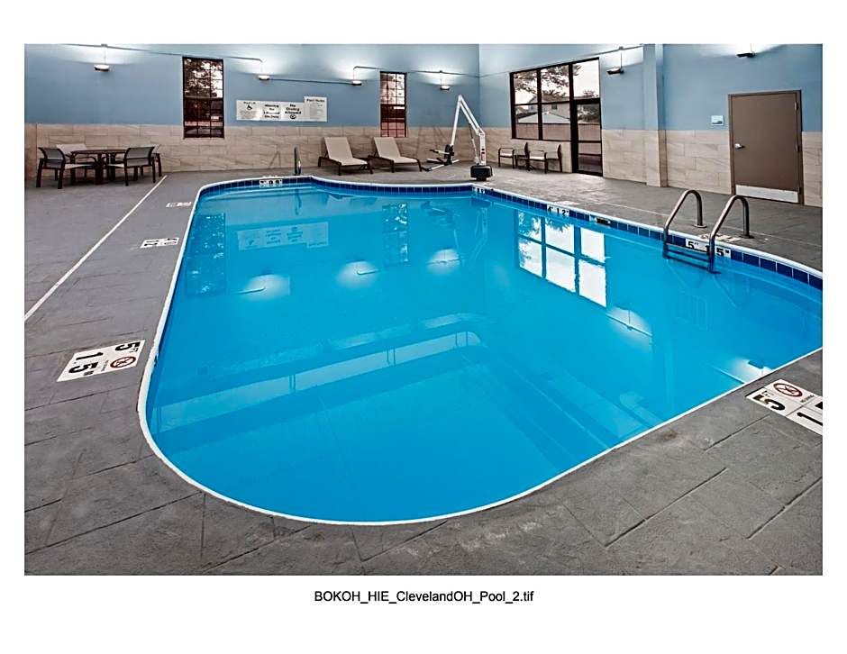 Holiday Inn Express Brookpark-Cleveland Airport Hotel By IHG