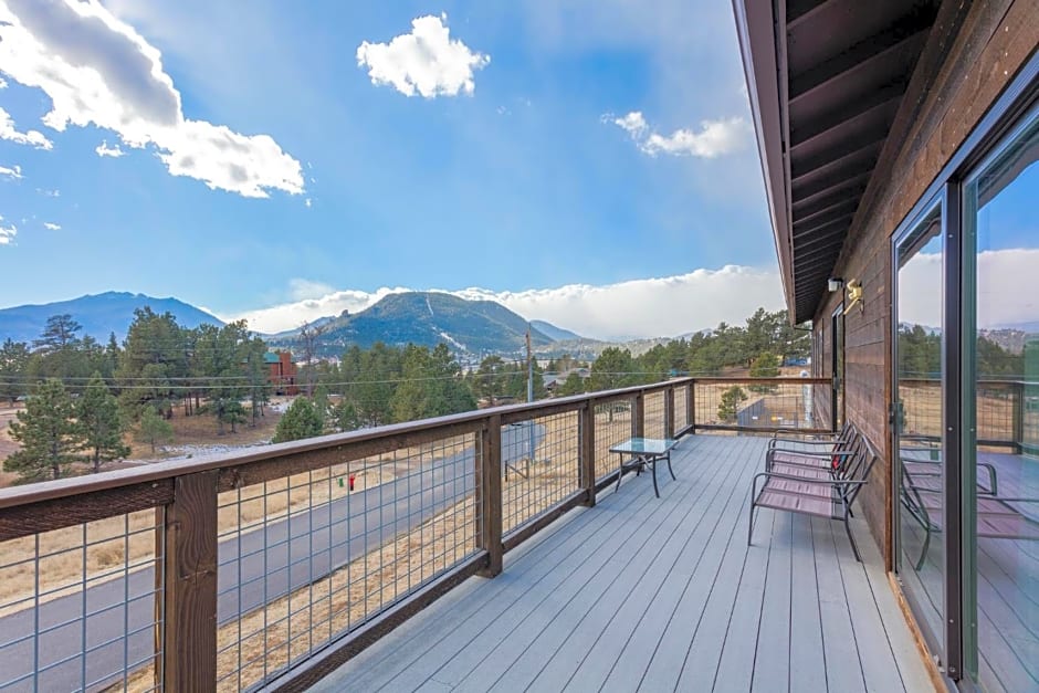 Coyote Mountain Lodge