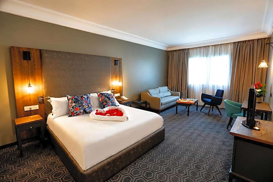 Fiesta Royale Hotel