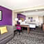 La Quinta Inn & Suites by Wyndham Visalia/Sequoia Gateway