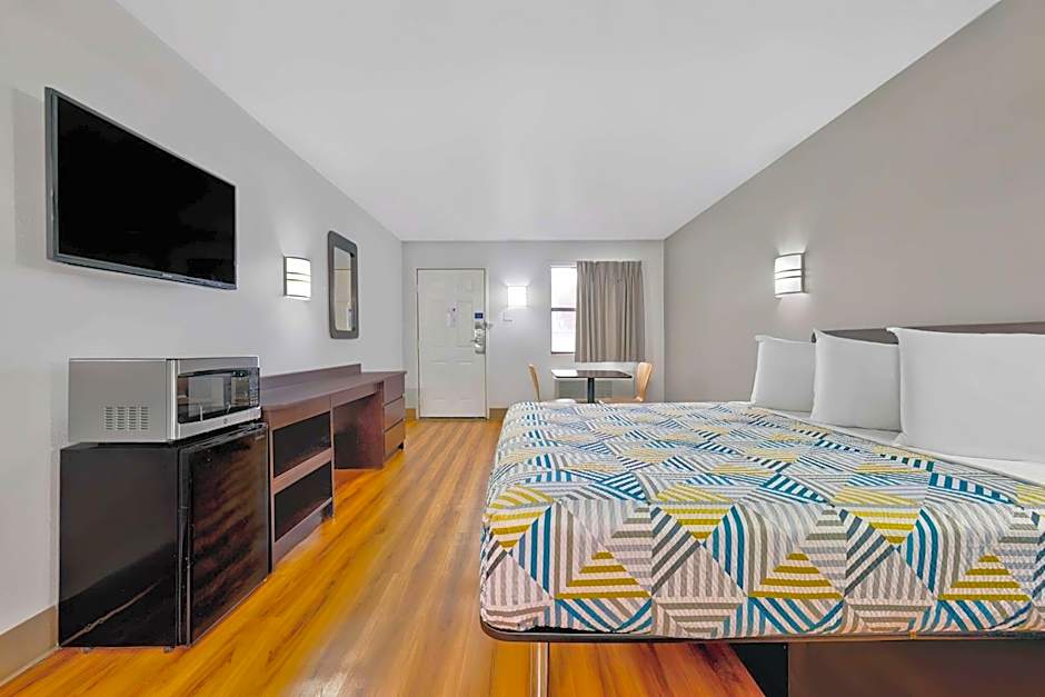 Motel 6-Plano, TX - Plano Northeast