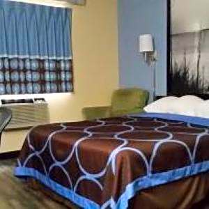 Super 8 by Wyndham Greenville