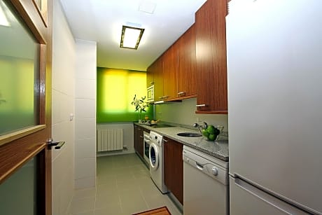 1 ROOM 1 SOFABED APARTMENT (3 PEOPLE)