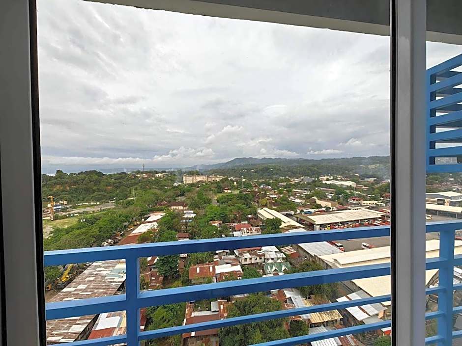 2 BR Loop Tower 1524