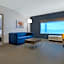 Holiday Inn Express And Suites St.Thomas. By IHG