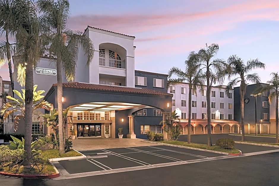 City Express by Marriott Santa Ana/Orange County Airport