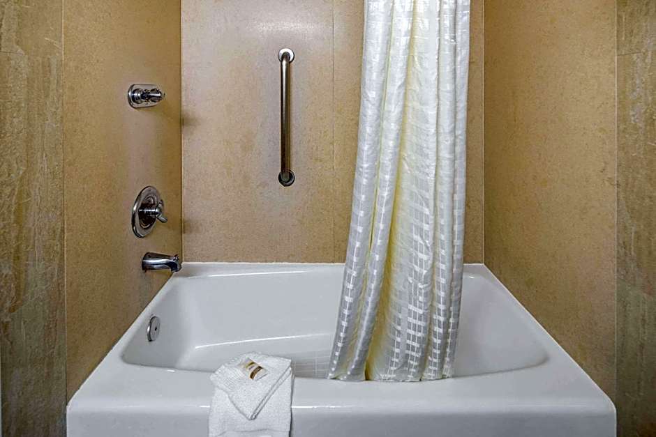 La Quinta Inn & Suites by Wyndham Temecula