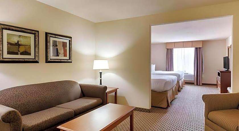 Quality Suites Huntsville Near University