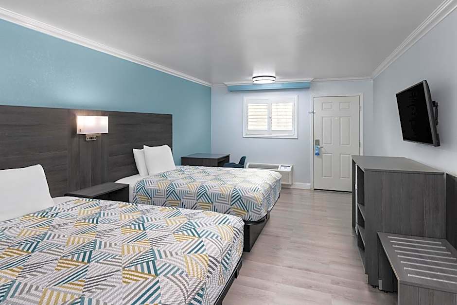 Red Lion Inn & Suites Lemoore