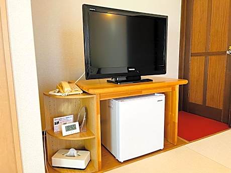 Japanese-Style Quadruple Room with Shared Bathroom