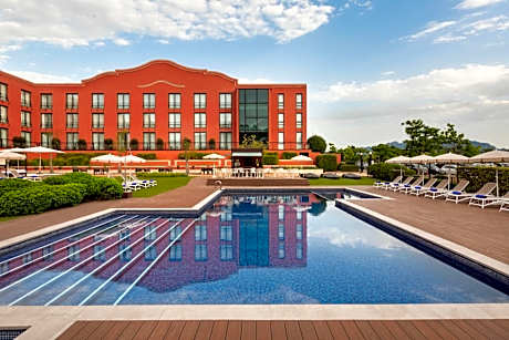 Dolce by Wyndham Barcelona Resort