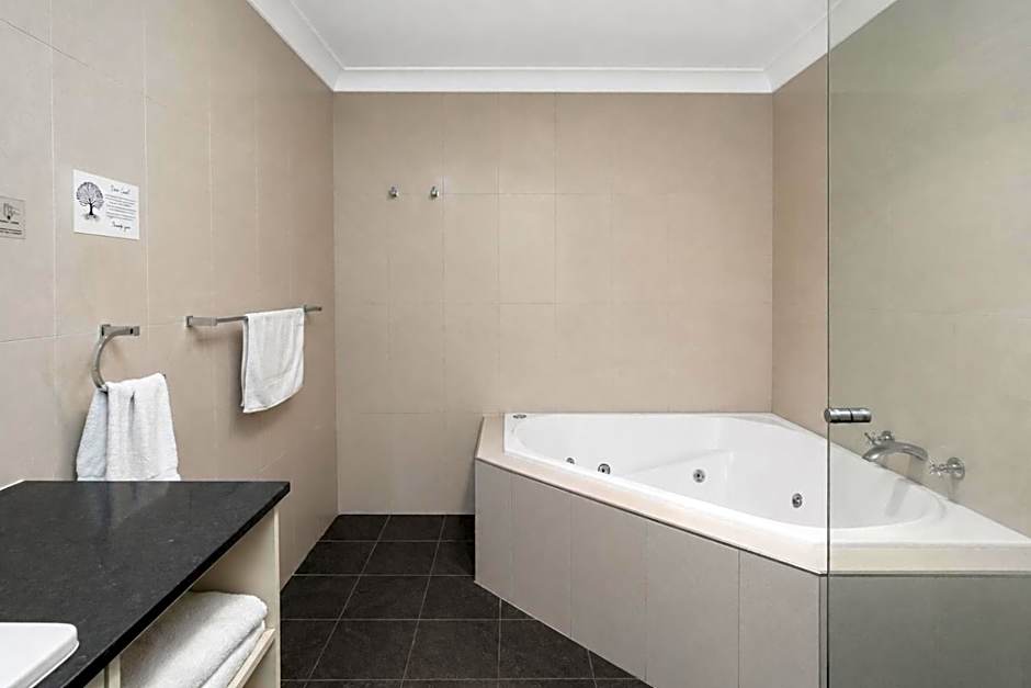 Arkana Motor Inn & Terrace Apartments