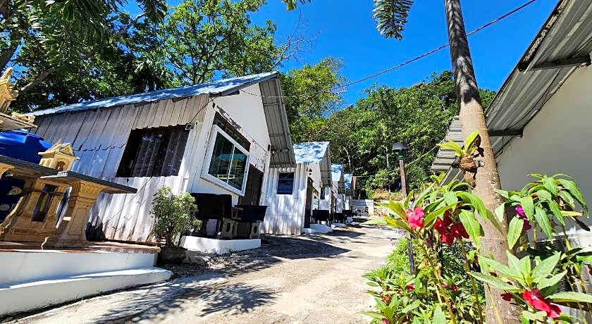 Tuk Tuk Guesthouse.