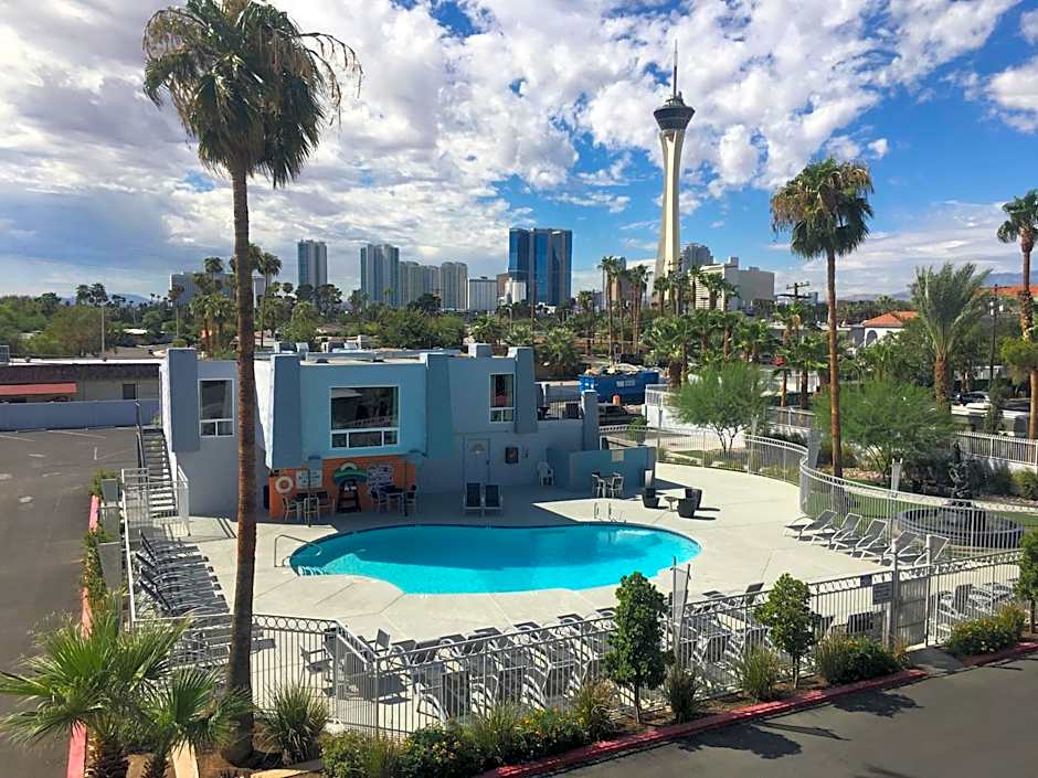 Super 8 by Wyndham Las Vegas North Strip/Fremont St. Area