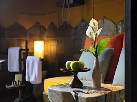 Junior Suite with Two Single Beds and Mountain View