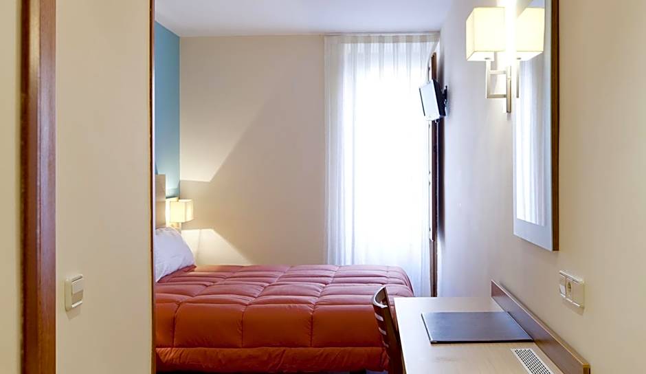 Hotel Mirador Puerta Del Sol