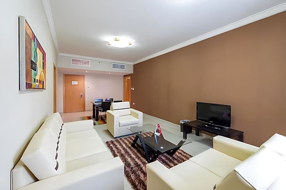 Crystal Plaza Hotel