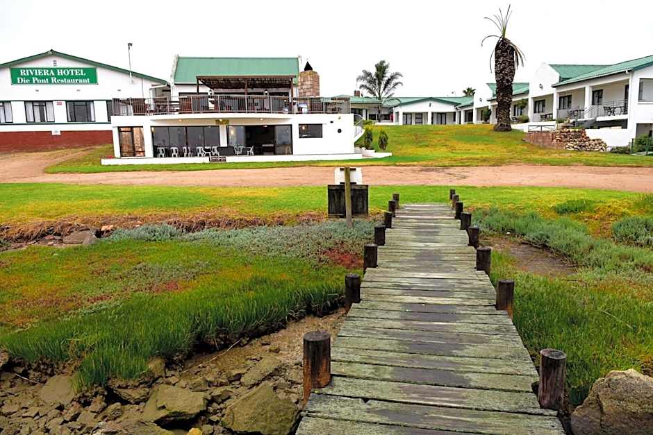 Riviera Hotel & Chalets
