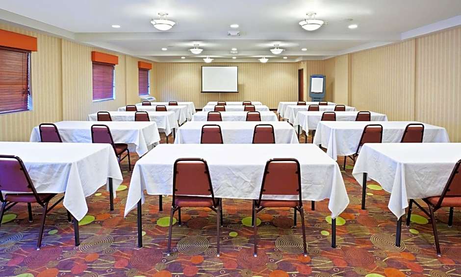 Holiday Inn Express Portland South - Lake Oswego By IHG