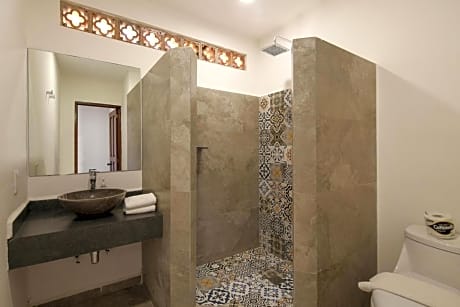 Queen Room with Balcony