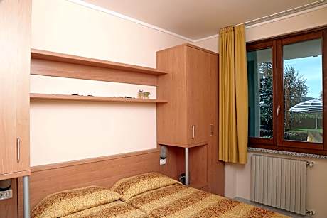 Two-Bedroom Apartment (6 Adults)