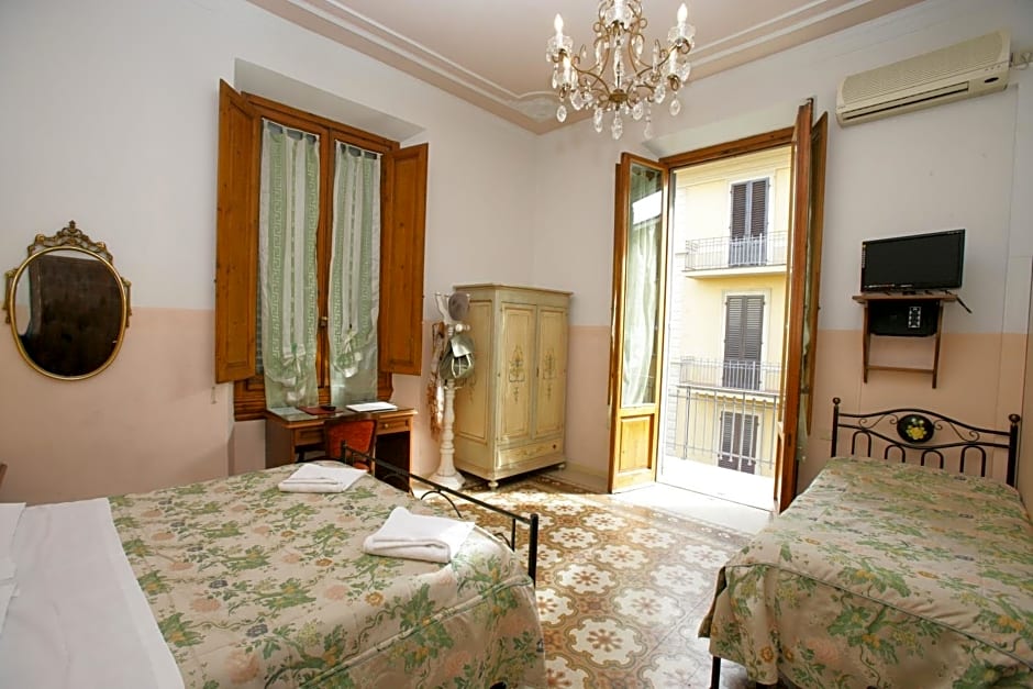 Hotel Desiree