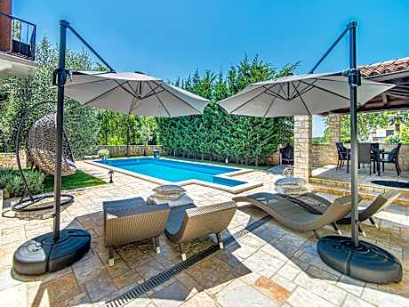 Villa in a typical Istrian rustical style