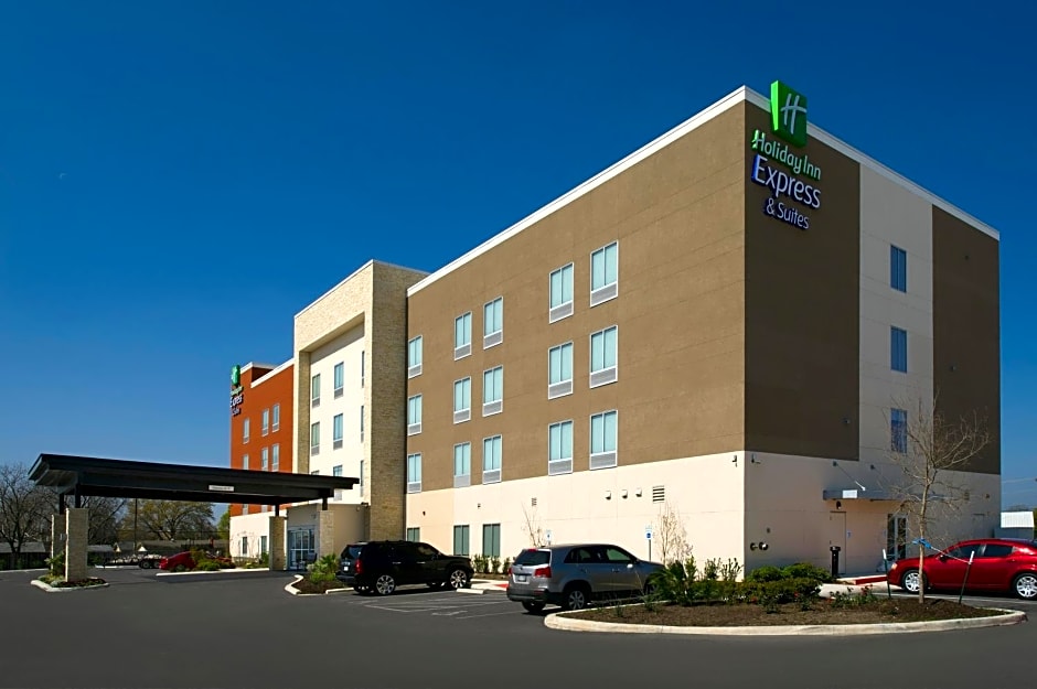 Holiday Inn Express & Suites New Braunfels