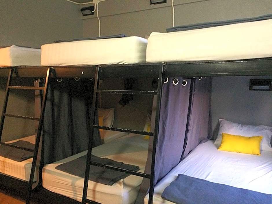 Beehive Phuket Oldtown Hostel