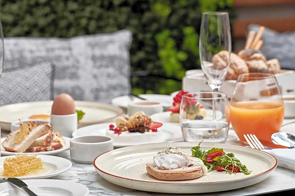 Antigon Urban Chic Hotel - The Leading Hotels of the World