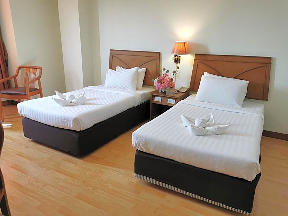 Morakot Twin Chumphon