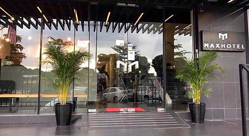 Max Hotel Subang Jaya