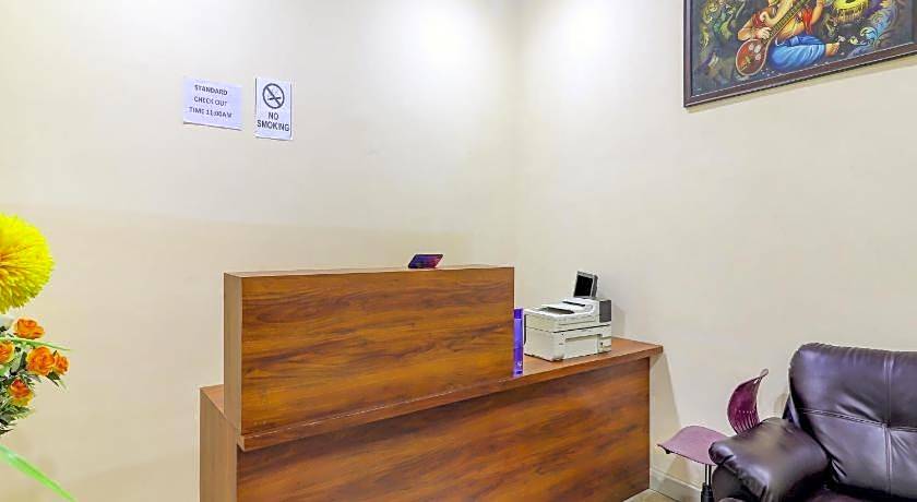 R Square Elite By OYO Rooms – Hyderabad, IA