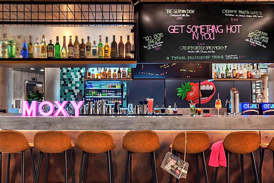 Moxy by Marriott Duesseldorf South