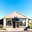 Country Club Villas