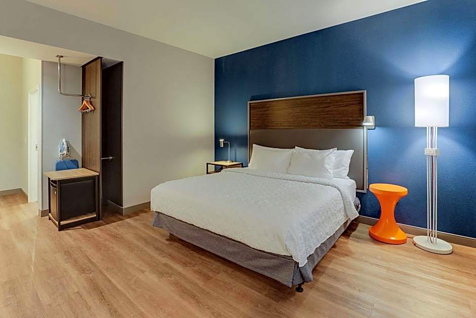 Tru by Hilton Raleigh Garner