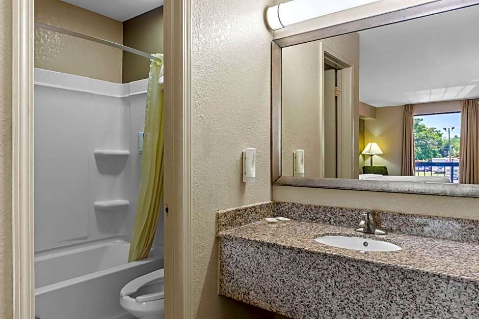 Econo Lodge Panama City St. Andrews