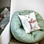 Tiin Tinn - Rivershore B&B