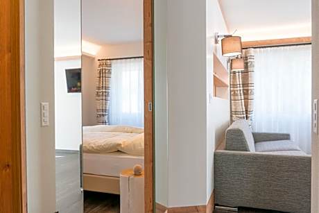 Apartment with Lake View