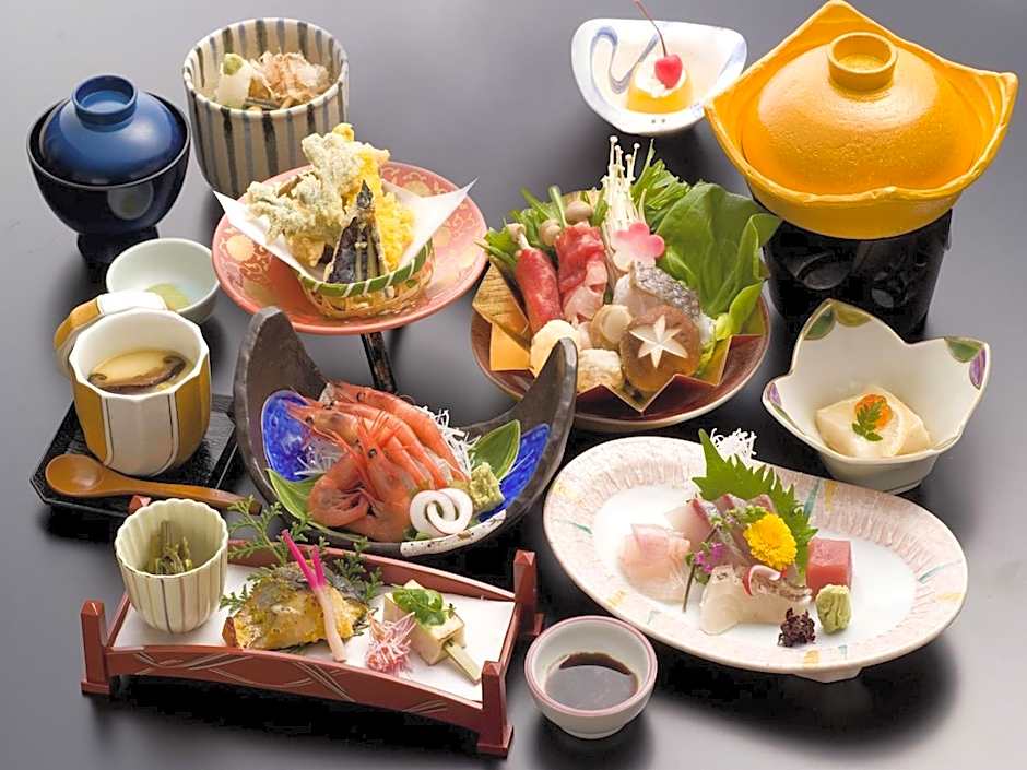 Yuraku Hotel